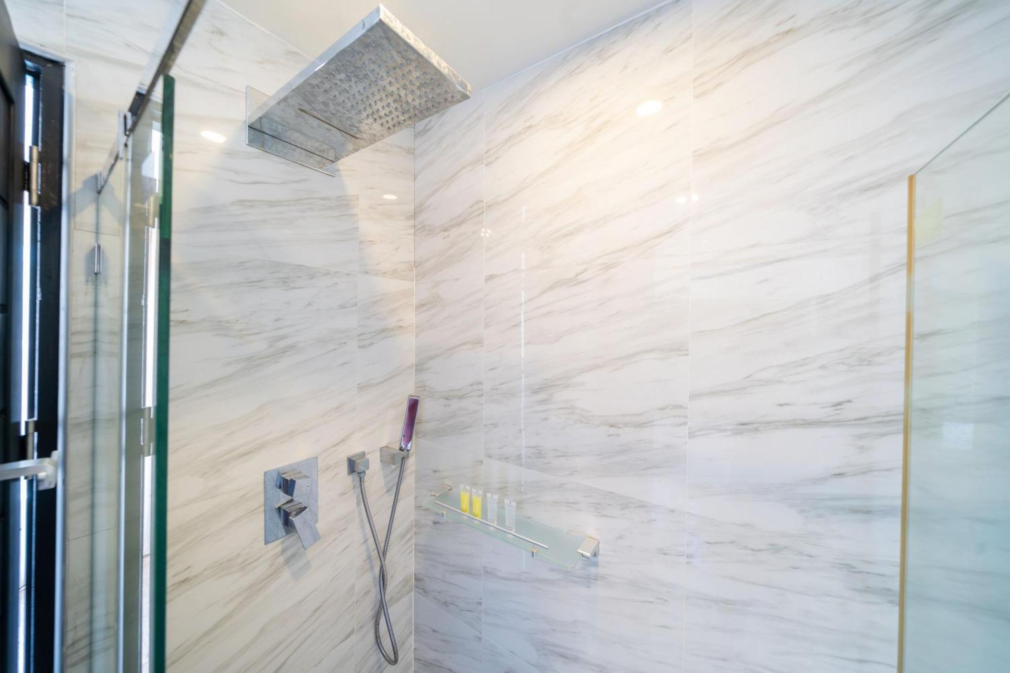 Sea View 2Br Apartment Oceana C35, Just 5 Min Walk To 卡马拉海滩 外观 照片