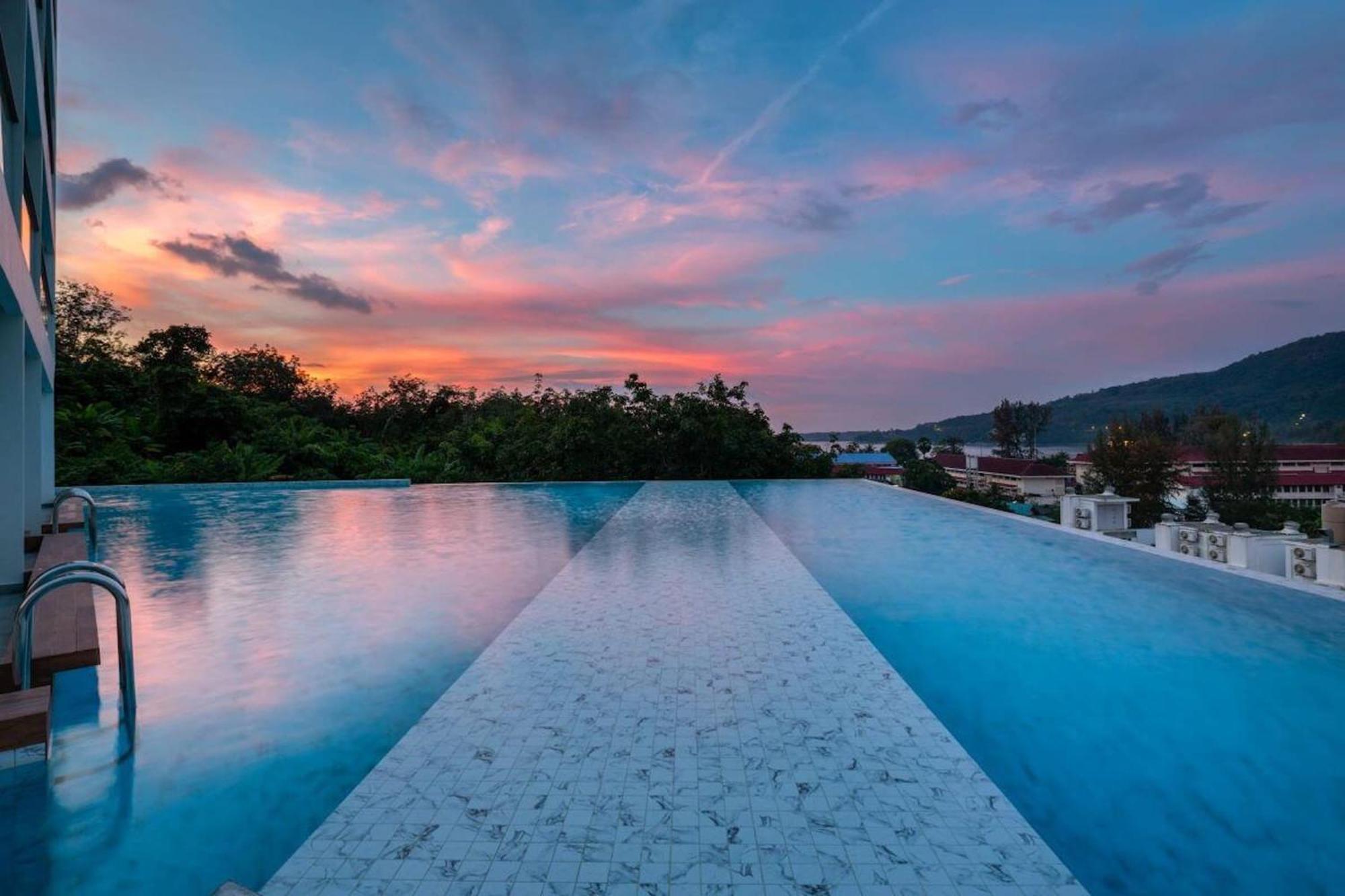 Sea View 2Br Apartment Oceana C35, Just 5 Min Walk To 卡马拉海滩 外观 照片